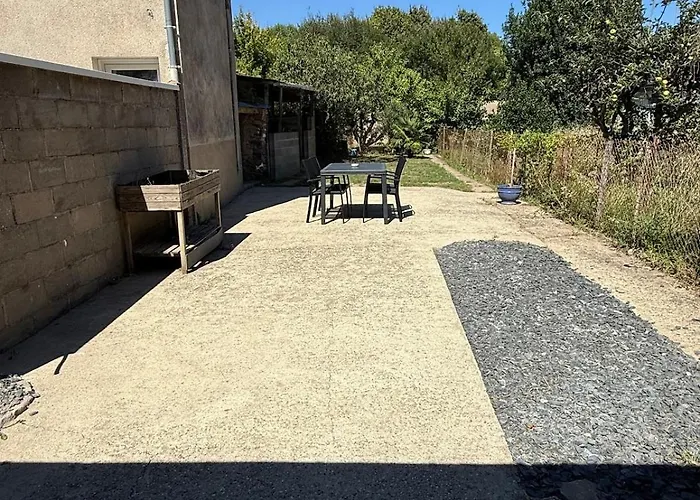 Charming 70 M2 House Near Mayenne * Aze (Mayenne)